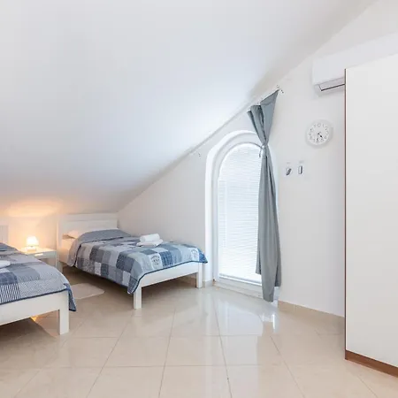 Appartement Mimoza *