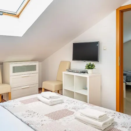 Apartament Mimoza *
